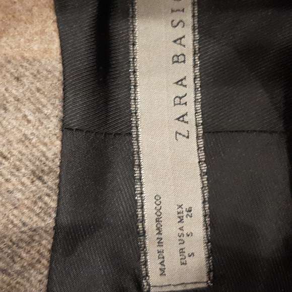 Plaid Cape 35 last price - Picture 3 of 8